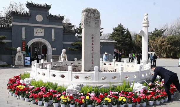 万安公墓骨灰堂多少钱